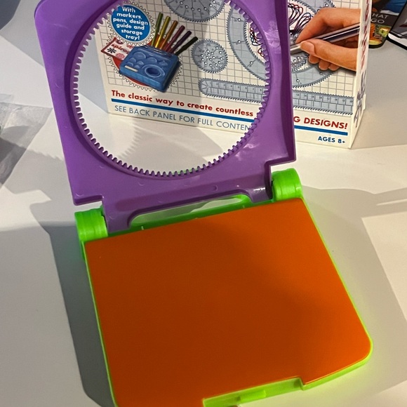 Spirograph Set - Picture 6 of 9